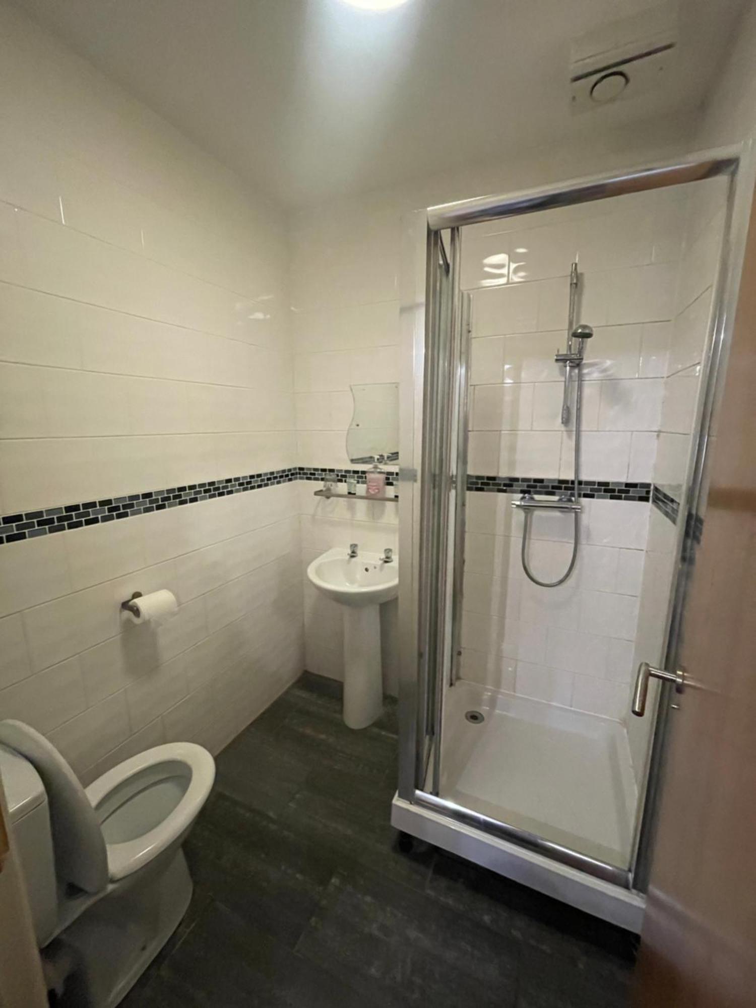 Abbey Guest House Milton Keynes Dış mekan fotoğraf