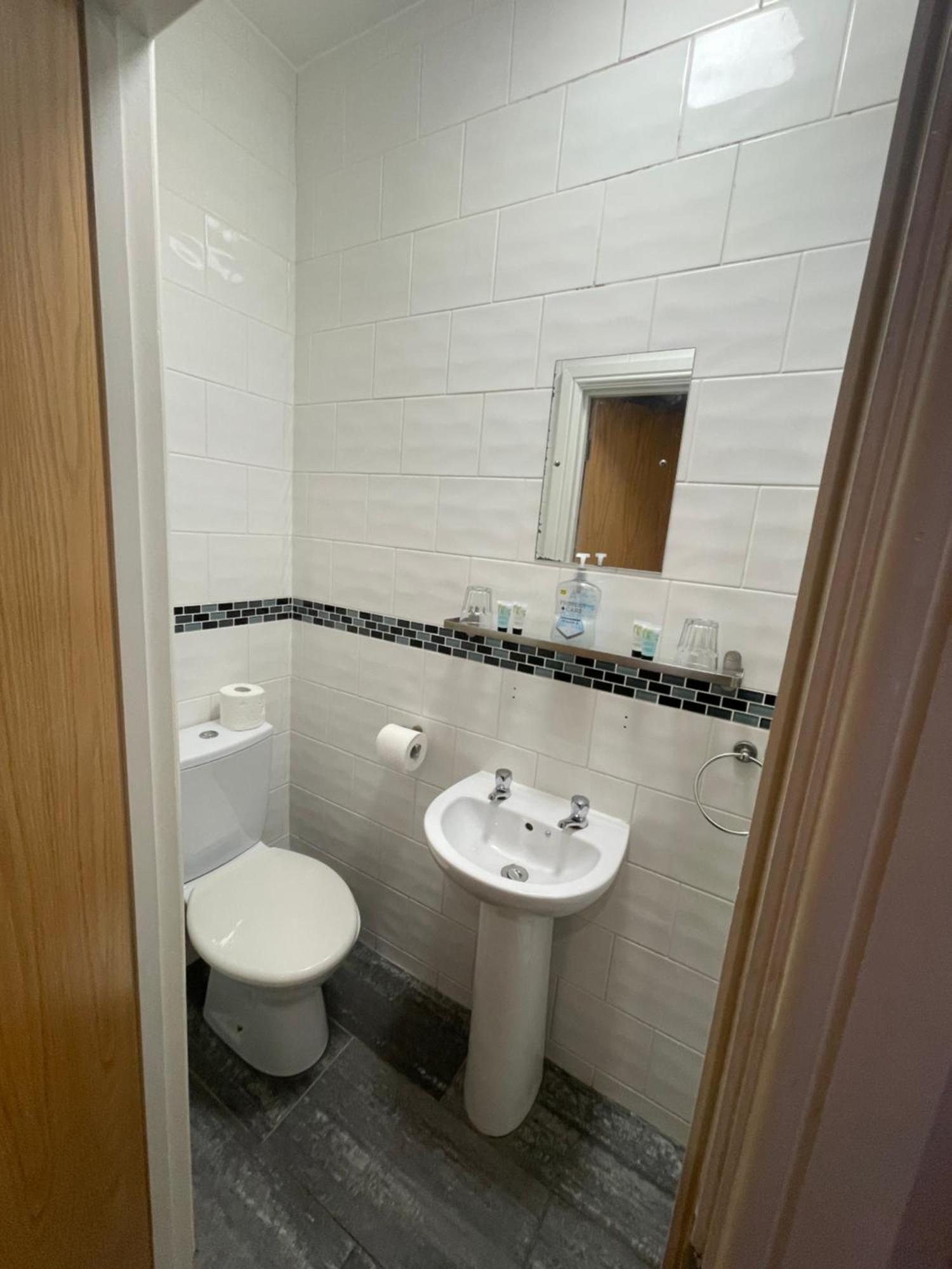 Abbey Guest House Milton Keynes Dış mekan fotoğraf